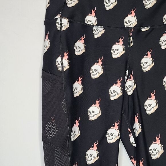 5X 28W Torrid Wicking Active Legging  Black Flames Skull Punk Mesh Panel pocket, - Picture 3 of 11